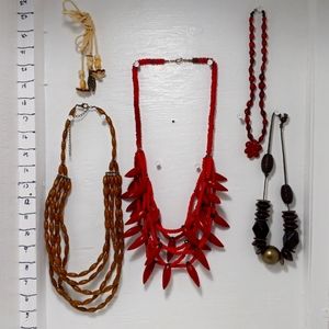 I-18  wooden necklace lot
